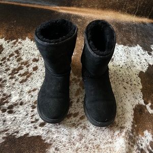 UGG boots classic short